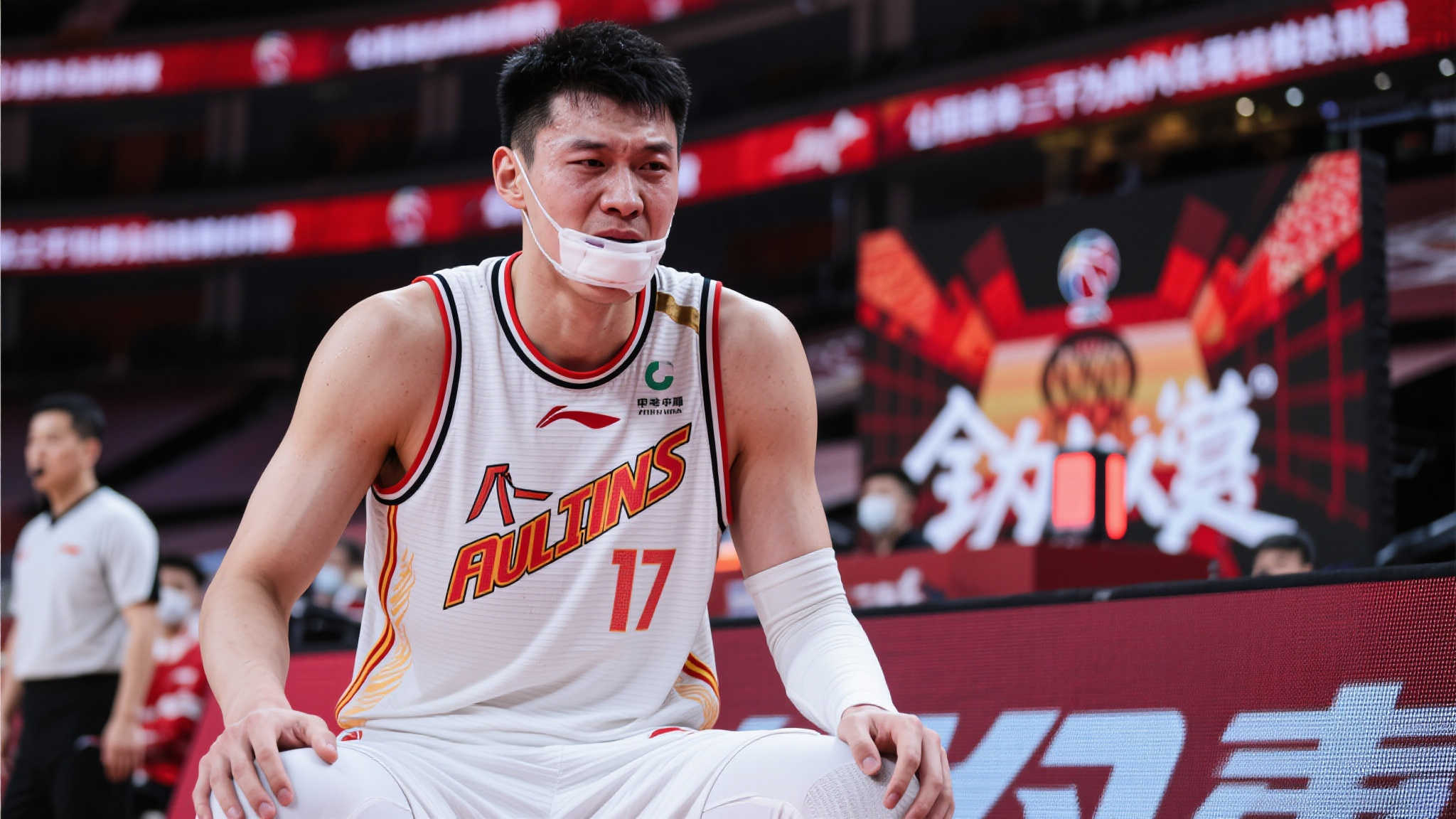 赛中展现非 赛中展现非